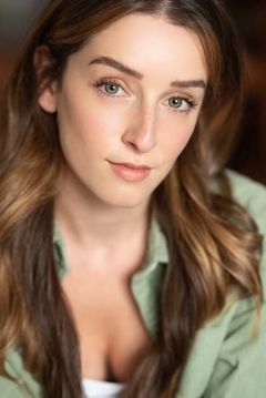 Catherine Saindon interpreta Brook