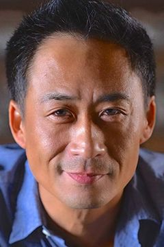 Bobby Nish interpreta Franklin Yoshida