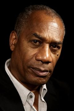 Joe Morton interpreta Arthur Finer