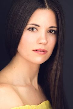 Meredith Garretson interpreta Kate Hawthorne