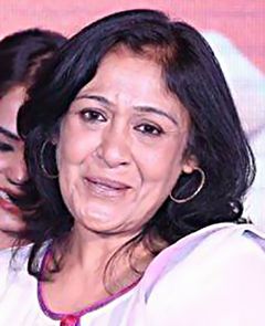 Sujata Kumar interpreta Manu