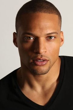 Cleo Anthony interpreta William