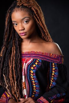 Jaida - Iman Benjamin interpreta Maeve Asher