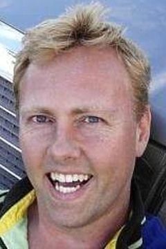 Phil Primmer interpreta Ski Patrol Leader