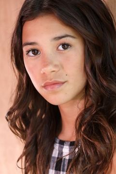 Scarlett Estevez interpreta Megan Mayron