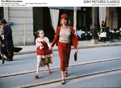 Madeleine Daly interpreta Katya