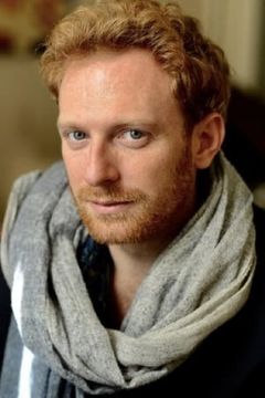 Léonard Matton interpreta William