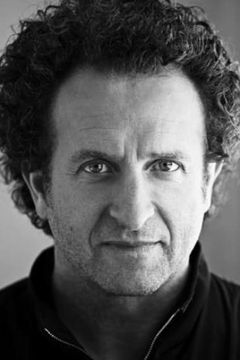 Daniel Brière interpreta Alain Lussier