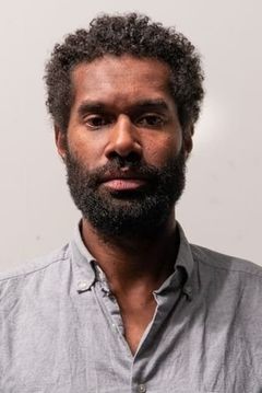 Iabe Lapacas interpreta Alphonse Dianou