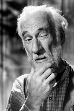 Clem Bevans interpreta Neilson