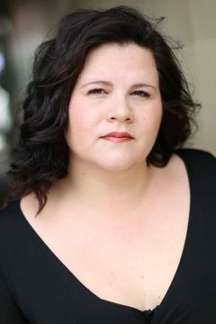 Ann Mahoney interpreta Mom in Supermarket