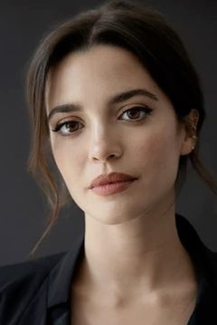 Joana Ribeiro interpreta Angelica