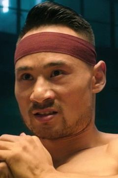 You Jingda interpreta Underground Fighter