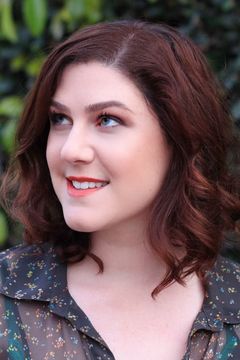 Nora Jobling interpreta Sandy