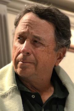 Gerald W. Abrams interpreta Barfly