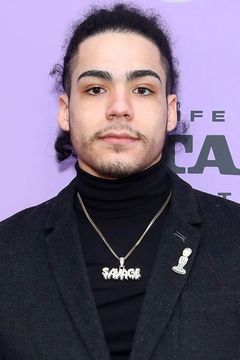 Antonio Ortiz interpreta Taylor