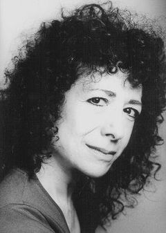 Joyce Springer interpreta Ensemble Paris Beggars