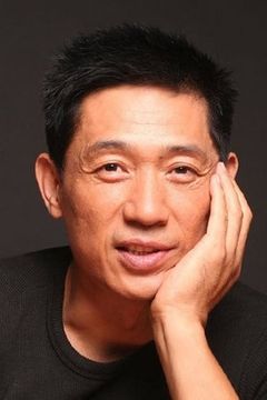 Shi Liang interpreta Republican Officer