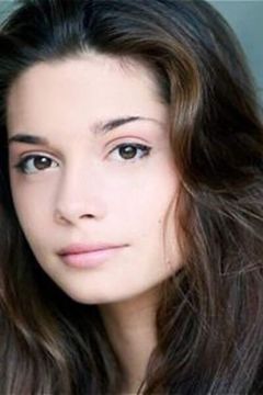 Camille Andrey-David interpreta Charlotte