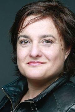 Tatiana Gousseff interpreta Francine Lebrun, l'employée de la DDASS