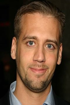 Max Kellerman interpreta Himself