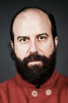 Brett Gelman interpreta Hal