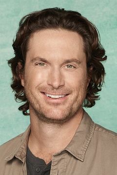 Oliver Hudson interpreta Eddie Doling