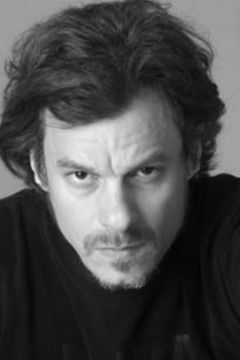 Marcelo Melingo interpreta Carlos Velázquez