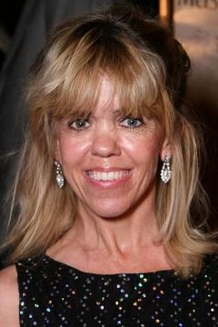 Cindy Sorenson interpreta Chip Monk Puppeteer