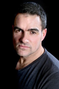 Ben Dimmock interpreta CIA Operator #3