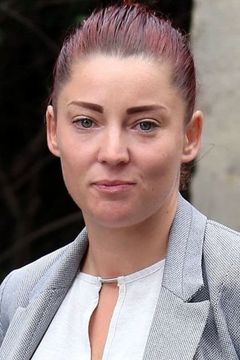 Michelle Byrne interpreta Ricky's Wife