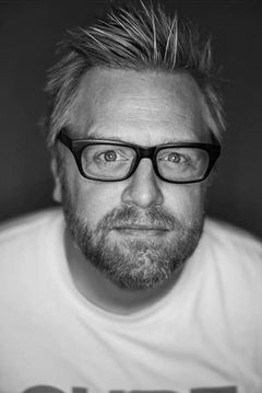 Michael Birkeland interpreta Dylan