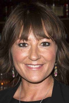 Holly Aird interpreta Ellen Ash