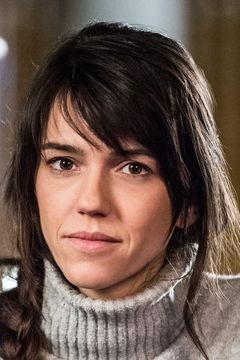 Sarah Spale interpreta Catarina Mendez (as Sarah Bühlmann)