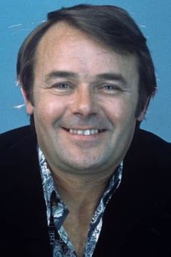 Jack Smethurst interpreta Miranda's Father