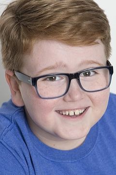 Angus Costello interpreta Kid Who Vomits