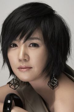 Im Ji-eun interpreta Sister