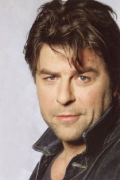 Uwe Fellensiek interpreta Henning Storm