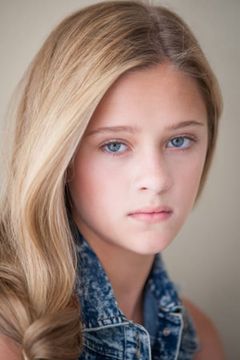 Lizzy Greene interpreta Dawn Harper