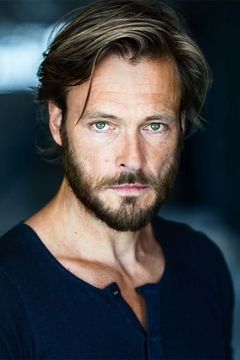 Andreas Pietschmann interpreta Principe Richter