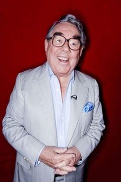 Ronnie Corbett interpreta Reggie Sealions