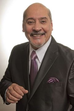 Ray De La Paz interpreta Tony's Father