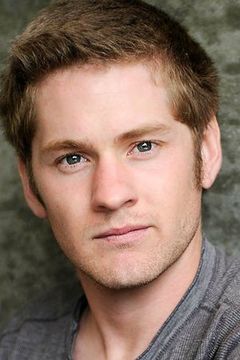 Cody Kasch interpreta Zach Young