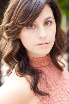Sarah Karijan interpreta Prince Stelio's Gang
