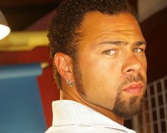 Erik Michael Tristan interpreta Disco Boy