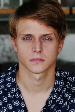 Merlin Rose interpreta Sebastian Jansen, 21