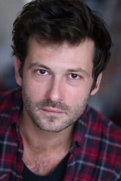 Aymeric Lecerf interpreta Client premier salon