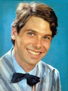 Eduardo Tornaghi interpreta Douglas
