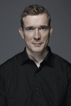 David Mitchell interpreta David - Writer