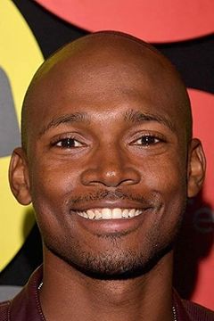 Sedale Threatt Jr. interpreta Tom
